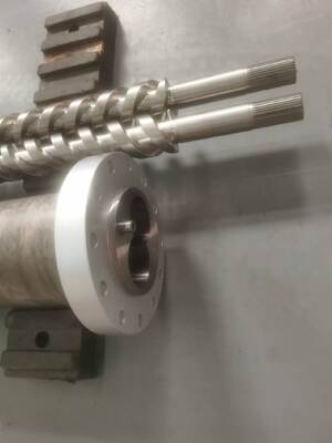 Krauss Maffei Kmd75 paralelo doble tornillo y cañón